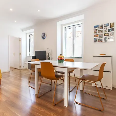 Typical Madragoa By Homing Appartement