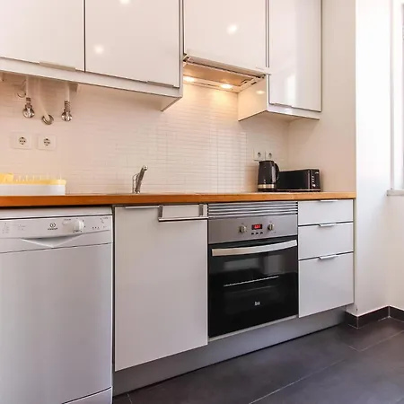 Appartamento Typical Madragoa By Homing Lisbona