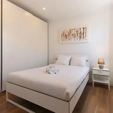 Typical Madragoa By Homing * Lisbon