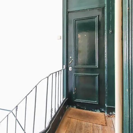 Apartment Typical Madragoa By Homing