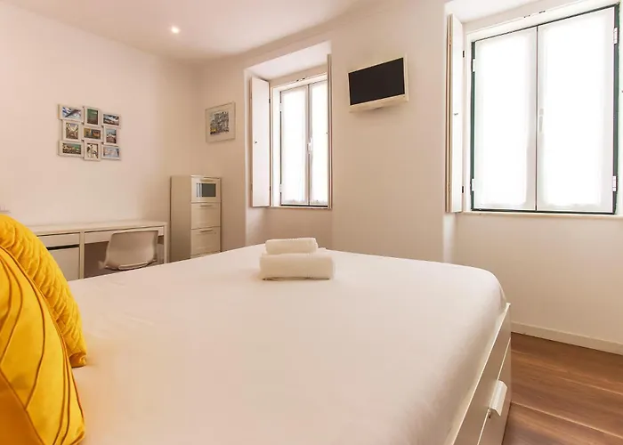 Typical Madragoa By Homing Lisboa