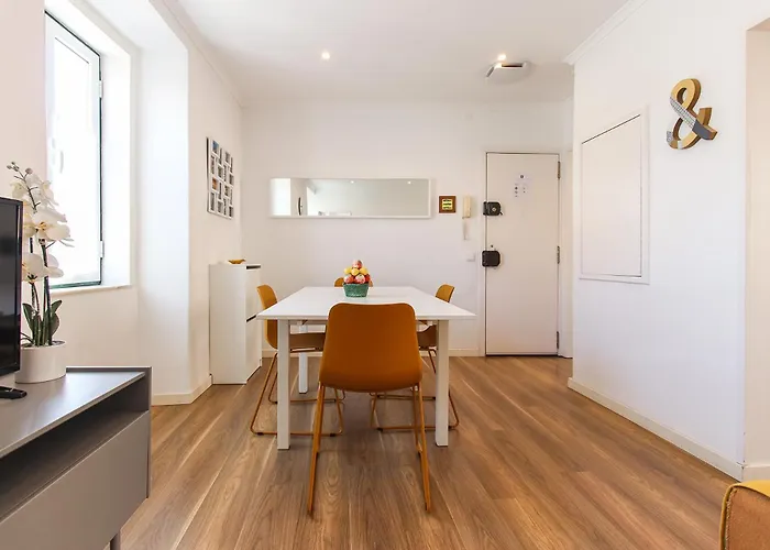 Typical Madragoa By Homing Lisboa