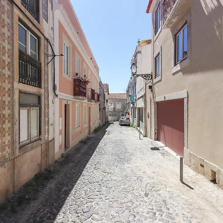 Typical Madragoa By Homing Appartement