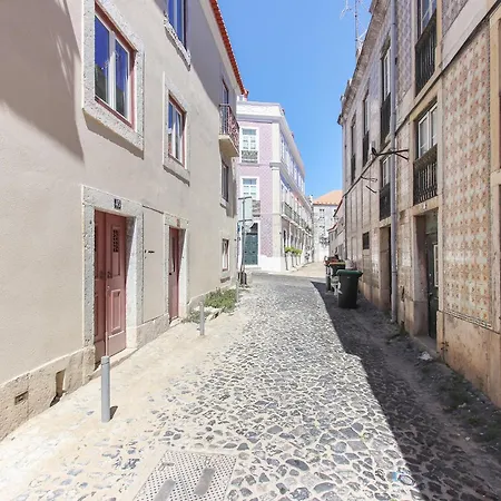 Typical Madragoa By Homing Lissabon