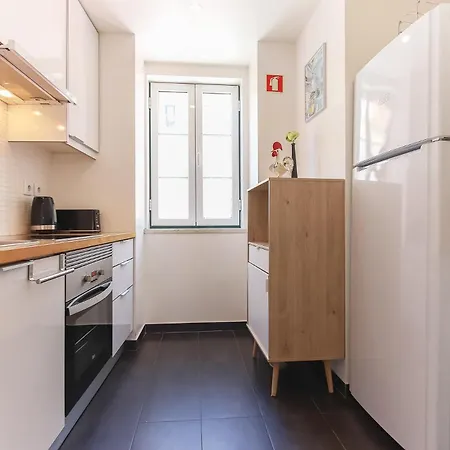 Typical Madragoa By Homing * Lisbon